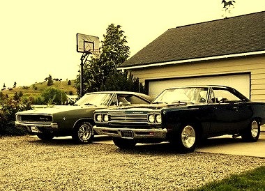 68 Dodge Charger R/T and Plymouth 440 Roadrunner